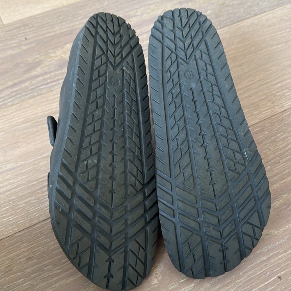 Sandals - Picture 2 of 2